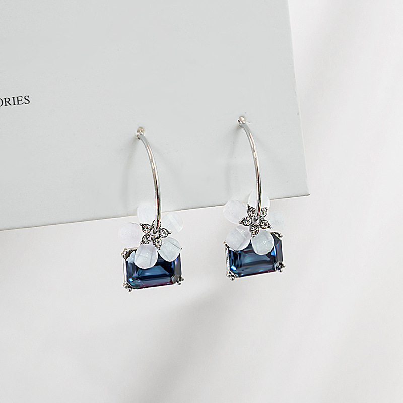 Fashion Flower Alloy Inlay Rhinestones Earrings 1 Pair