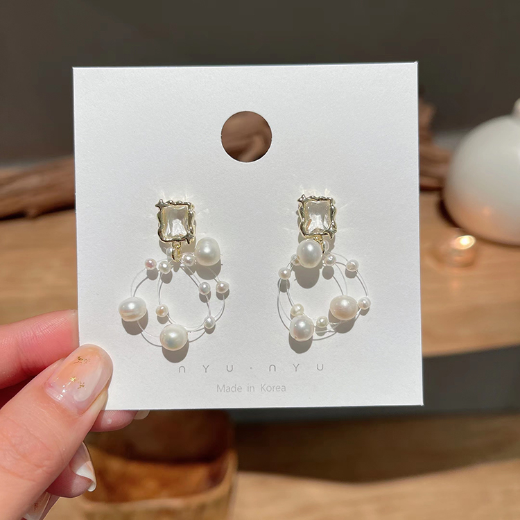 Luxurious Circle Alloy Beaded Artificial Pearls Ear Studs