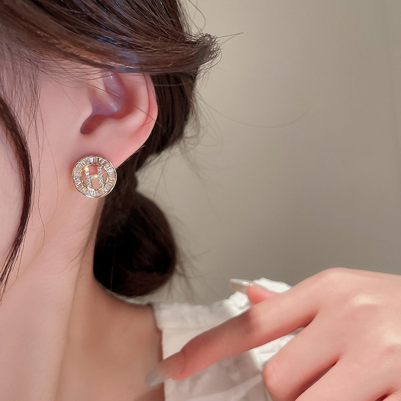 Fashion Letter Copper Ear Studs Inlay Zircon Copper Earrings 1 Pair