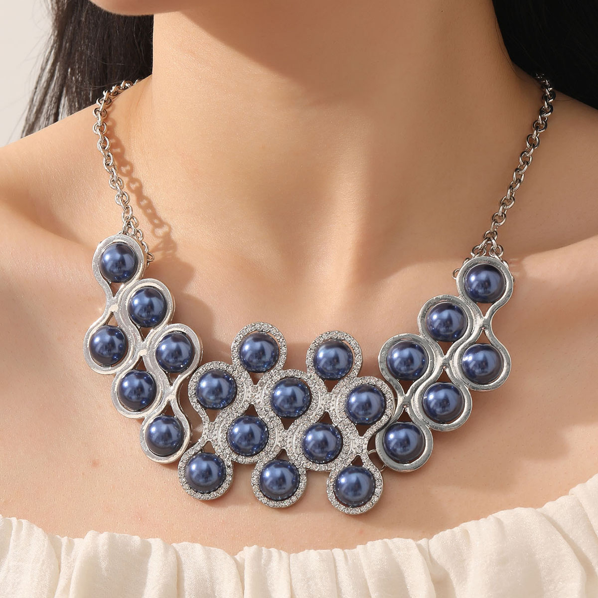 Fashion Solid Color Alloy Inlay Rhinestones Pearl Pendant Necklace