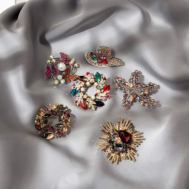 Vintage Style Animal hat Alloy Hollow Out Artificial Gemstones Artificial Diamond Brooches