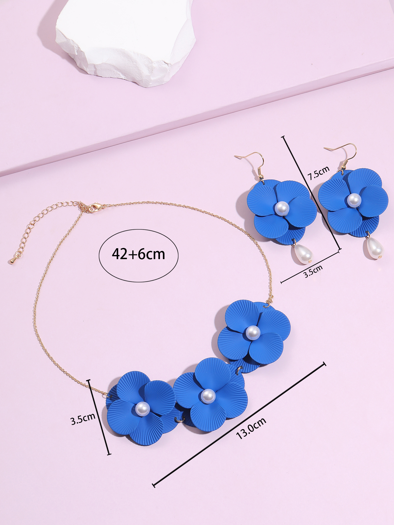 Baroque Style Flower Alloy Stoving Varnish Pearl Earrings Necklace 1 Set