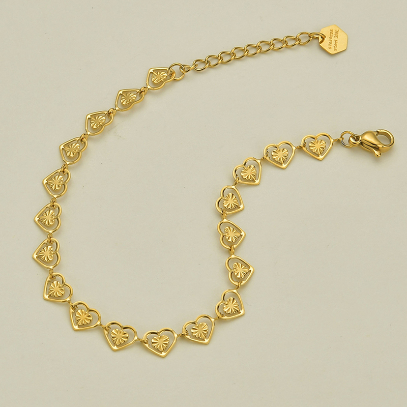 Vintage Style Heart Shape Stainless Steel Bracelets Gold Plated Hollow Out Stainless Steel Bracelets