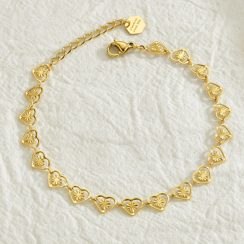 Vintage Style Heart Shape Stainless Steel Bracelets Gold Plated Hollow Out Stainless Steel Bracelets