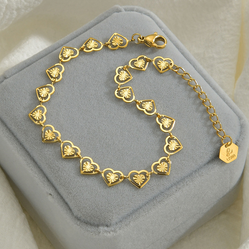 Vintage Style Heart Shape Stainless Steel Bracelets Gold Plated Hollow Out Stainless Steel Bracelets