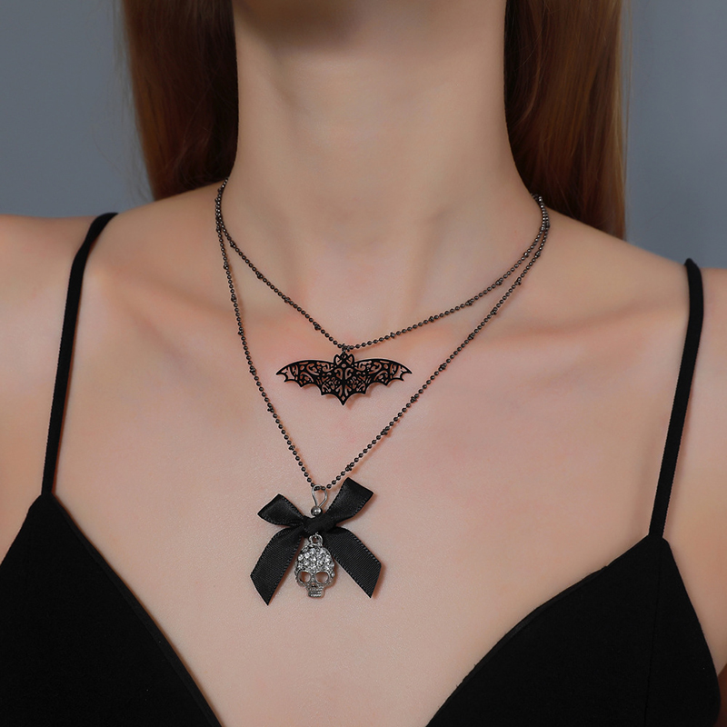 Gothic Bat Skull Alloy Bowknot Necklace 1 Piece