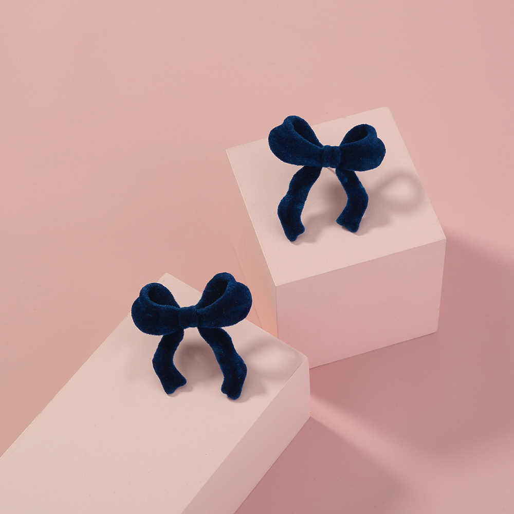 Classic Style C Shape Bow Knot Flocking Earrings 1 Pair