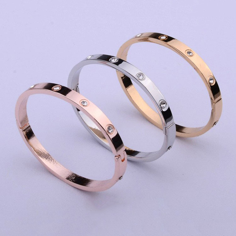 Fashion Circle Titanium Alloy Aluminium Alloy Inlay Rhinestones Womenu0027S Bangle