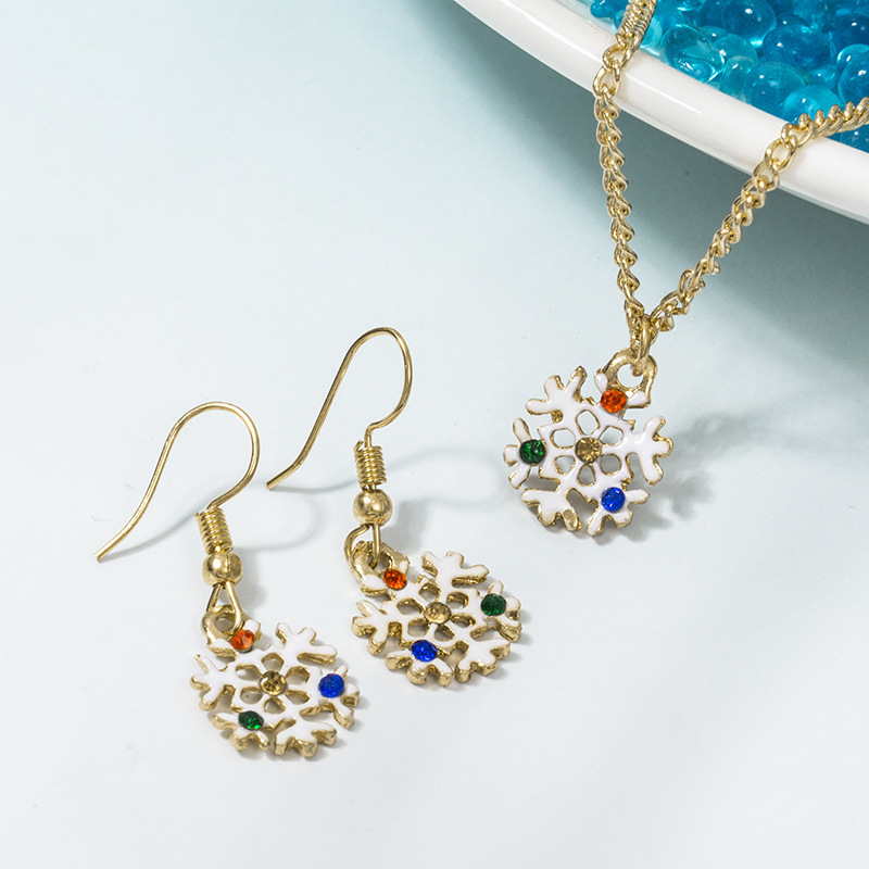 Simple Style Snowflake Alloy Enamel Artificial Diamond Womenu0027S Earrings Necklace 3 Piece Set