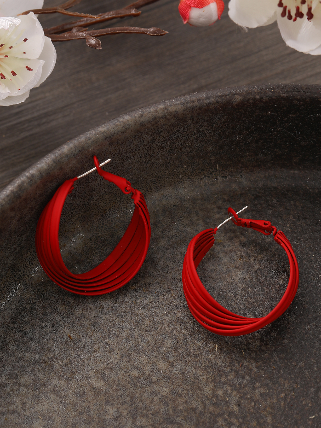 Fashion Spiral Stripe Alloy Stoving Varnish Hoop Earrings