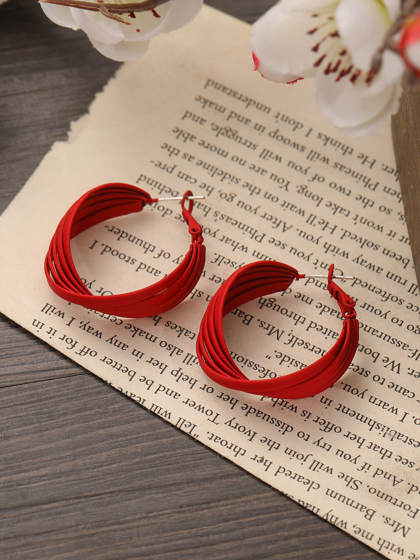 Fashion Spiral Stripe Alloy Stoving Varnish Hoop Earrings