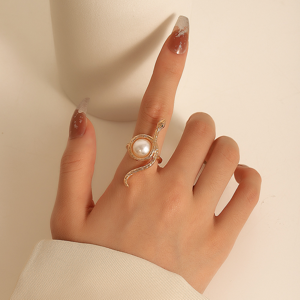 Simple Style Snake Alloy Inlay Pearl Unisex Rings