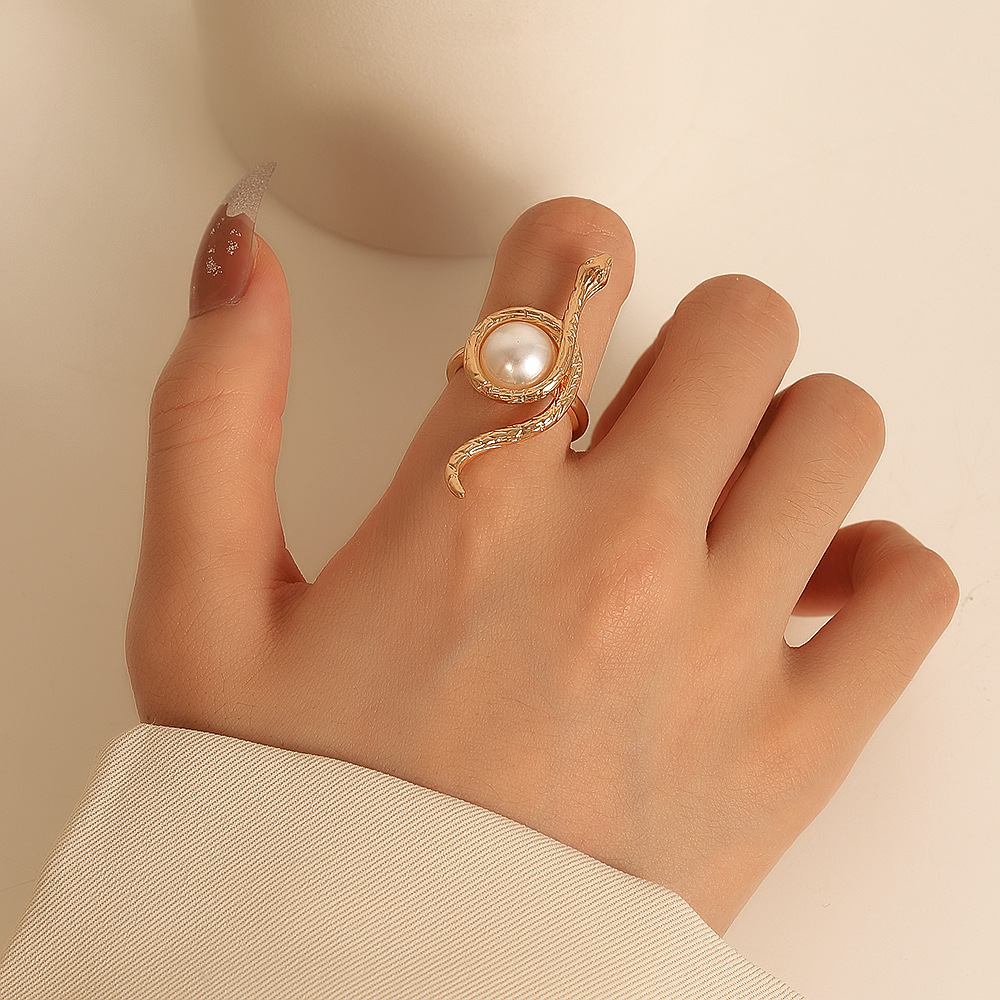 Simple Style Snake Alloy Inlay Pearl Unisex Rings