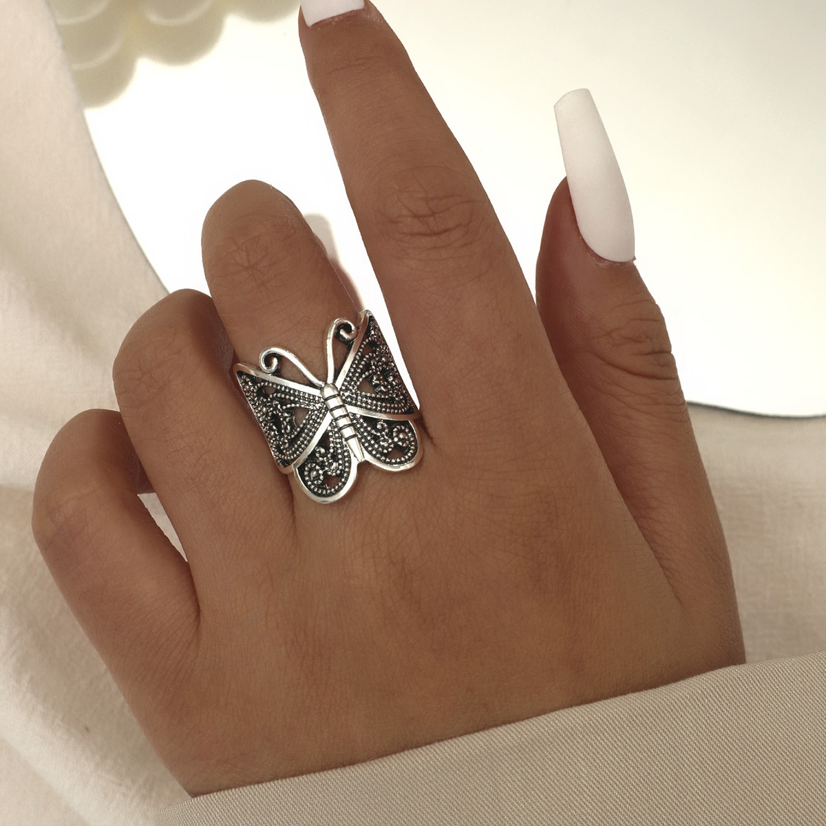 Retro Butterfly Alloy Plating Womenu0027S Rings 1 Piece