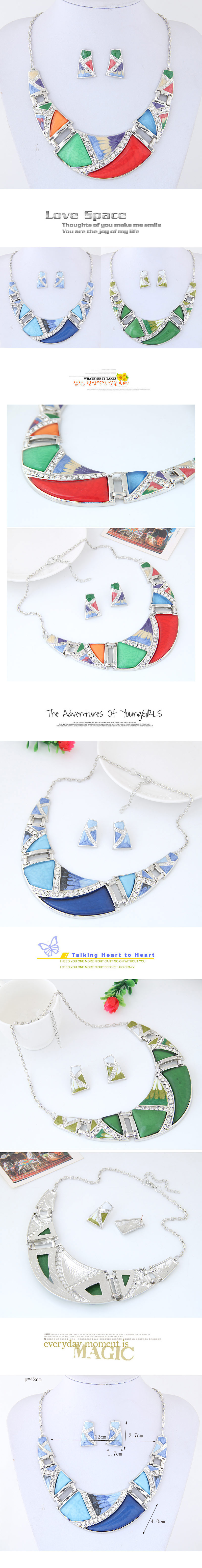 Fashion Semicircle Alloy Resin Rhinestones Womenu0027S Necklace 1 Set