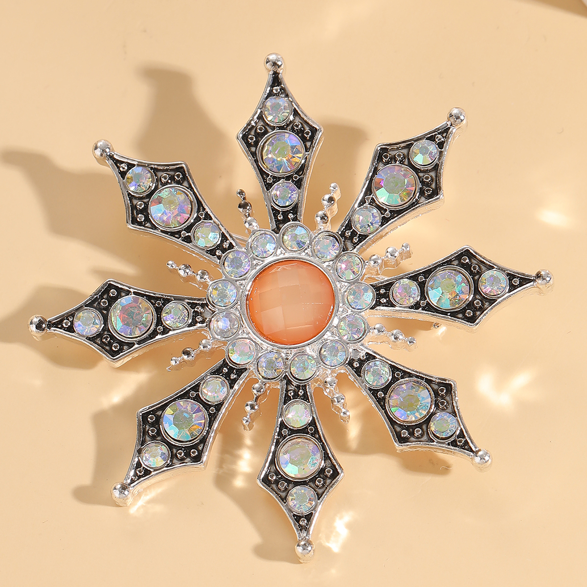 Fashion Snowflake Alloy Inlay Rhinestones Womenu0027S Brooches