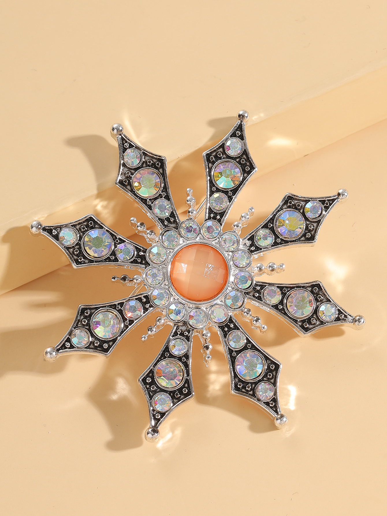 Fashion Snowflake Alloy Inlay Rhinestones Womenu0027S Brooches