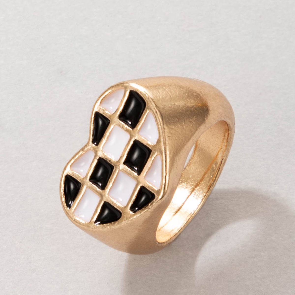 Retro Plaid Heart Shape Alloy Womenu0027S Rings