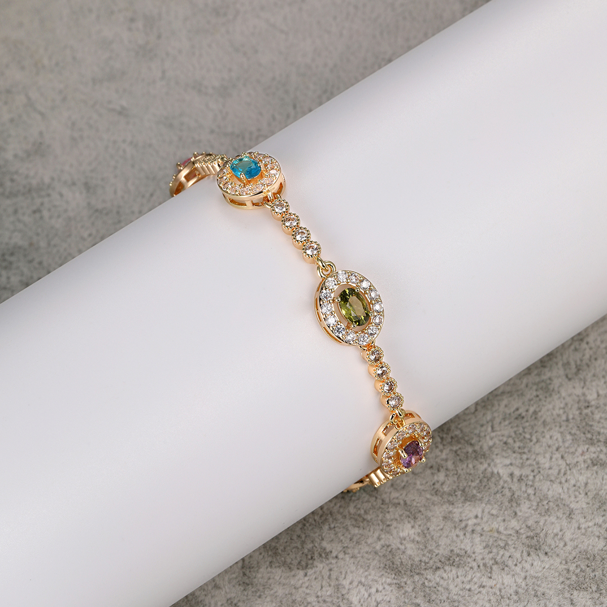 Fashion Oval Copper Gold Plated Zircon Bracelets 1 Piece