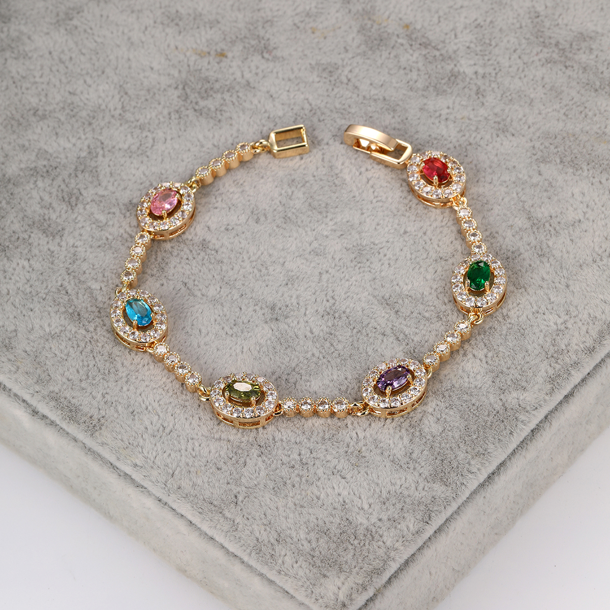 Fashion Oval Copper Gold Plated Zircon Bracelets 1 Piece