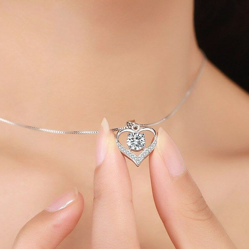 Fashion Heart Shape Copper Hollow Out Artificial Diamond Pendant Necklace 1 Piece