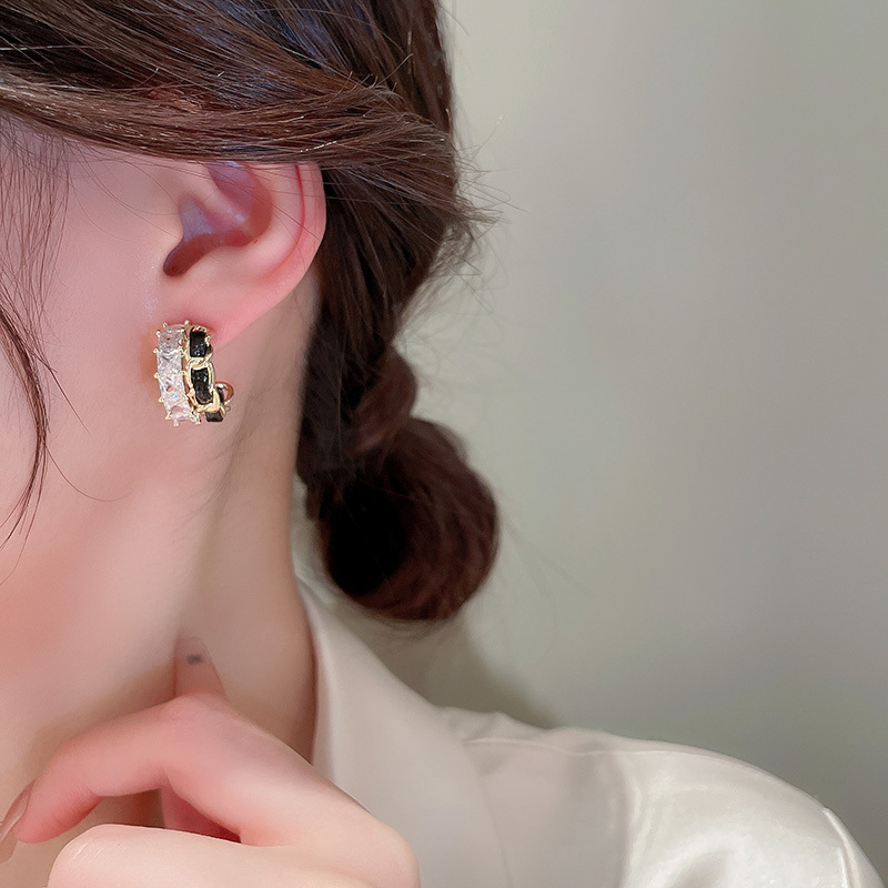 Fashion Geometric Copper Zircon Hoop Earrings 1 Pair