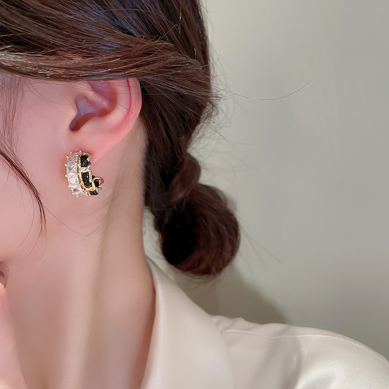 Fashion Geometric Copper Zircon Hoop Earrings 1 Pair