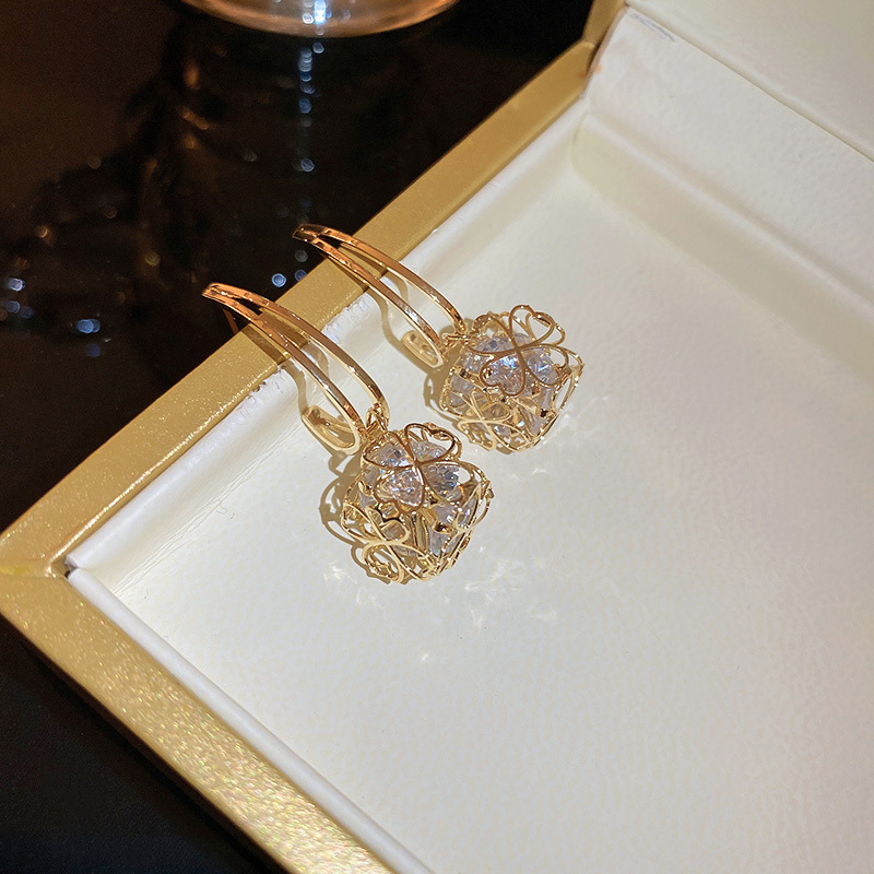 Luxurious Four Leaf Clover Copper Gold Plated Zircon Drop Earrings 1 Pair