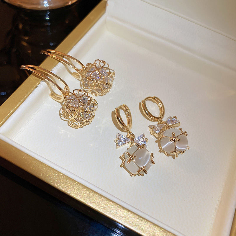 Luxurious Four Leaf Clover Copper Gold Plated Zircon Drop Earrings 1 Pair
