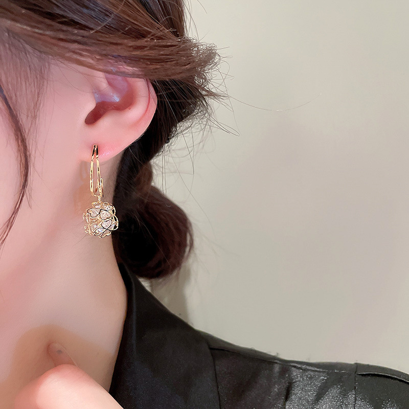 Luxurious Four Leaf Clover Copper Gold Plated Zircon Drop Earrings 1 Pair