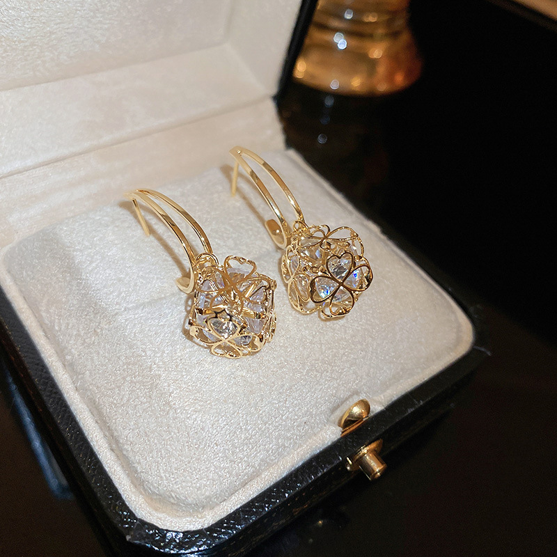 Luxurious Four Leaf Clover Copper Gold Plated Zircon Drop Earrings 1 Pair