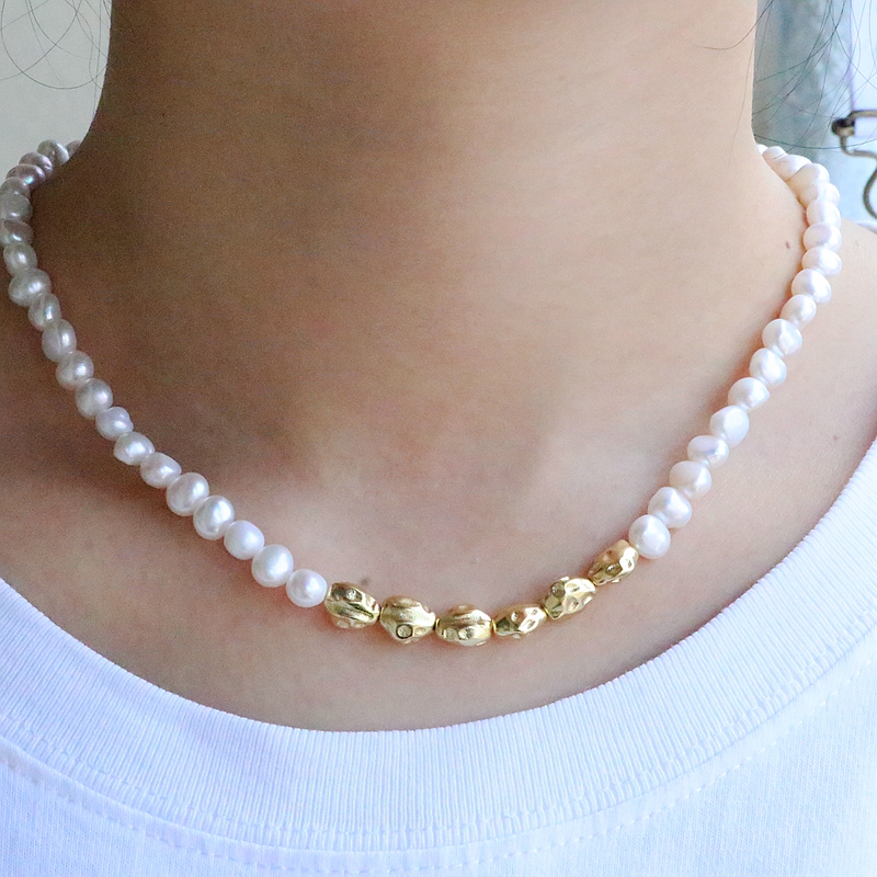Luxurious Geometric Copper Gold Plated Pearl Necklace 1 Piece