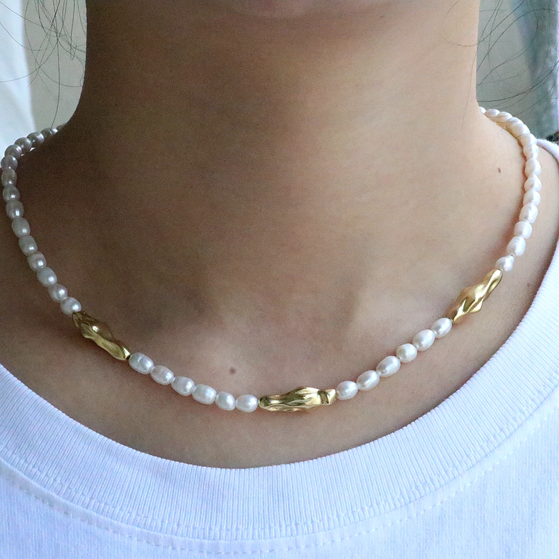 Luxurious Geometric Copper Gold Plated Pearl Necklace 1 Piece