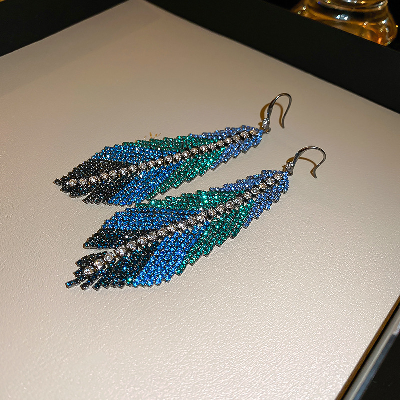 Luxurious Feather Copper Inlay Rhinestones Drop Earrings 1 Pair