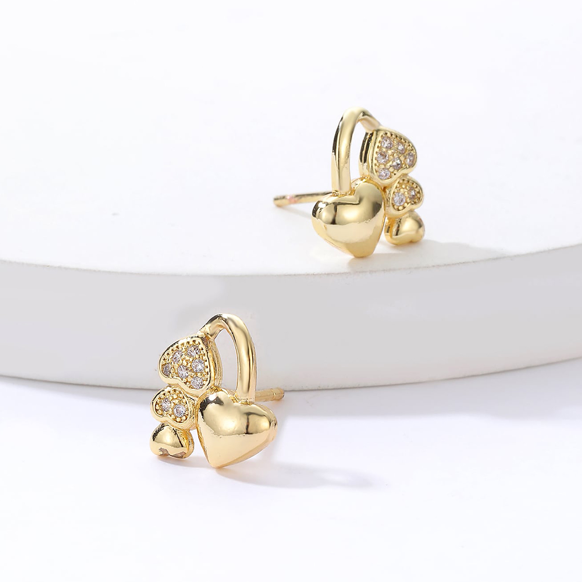Simple Style Flower Butterfly Snowflake Copper Gold Plated Zircon Ear Studs 1 Pair