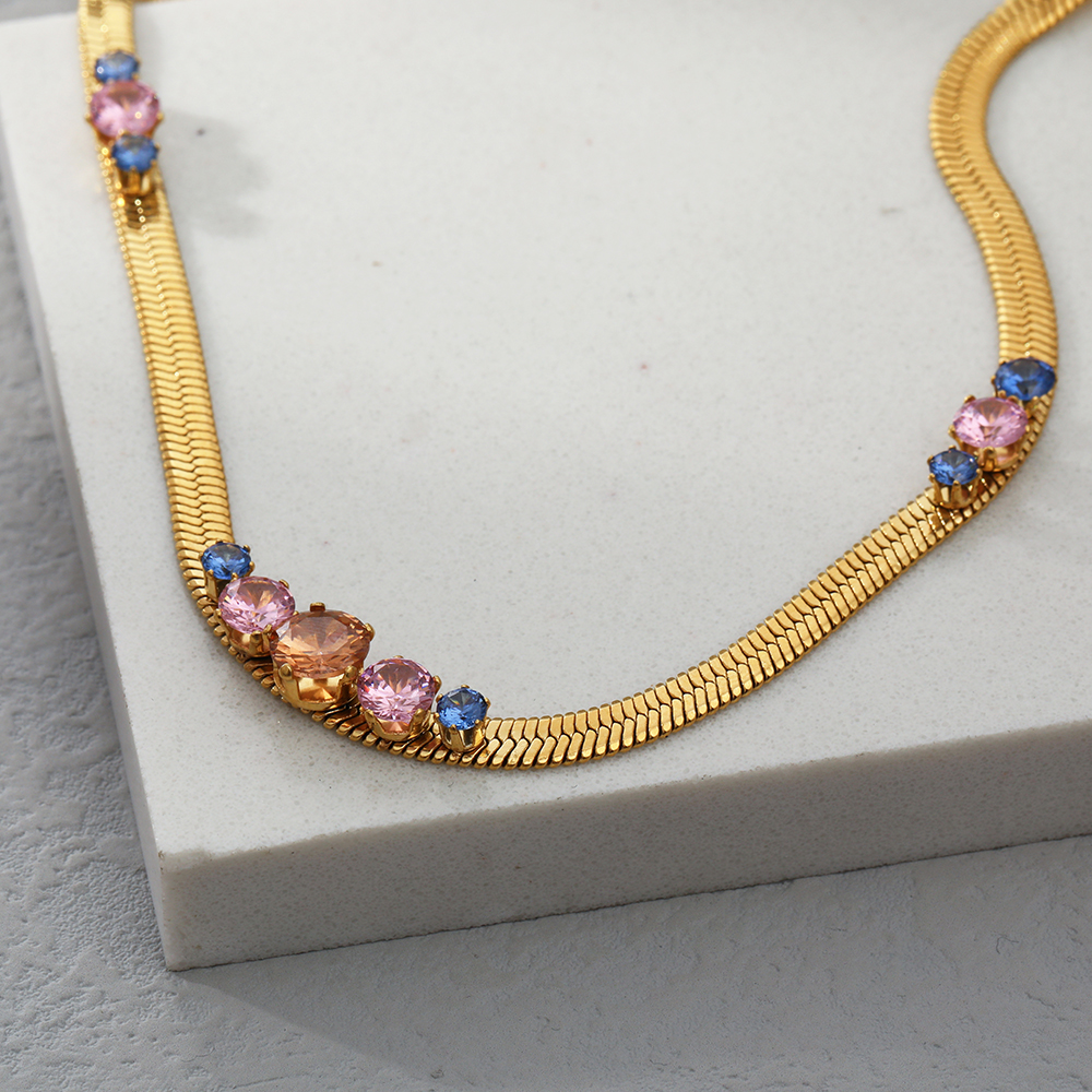 Fashion Round Stainless Steel Gold Plated Inlay Zircon Necklace 1 Piece