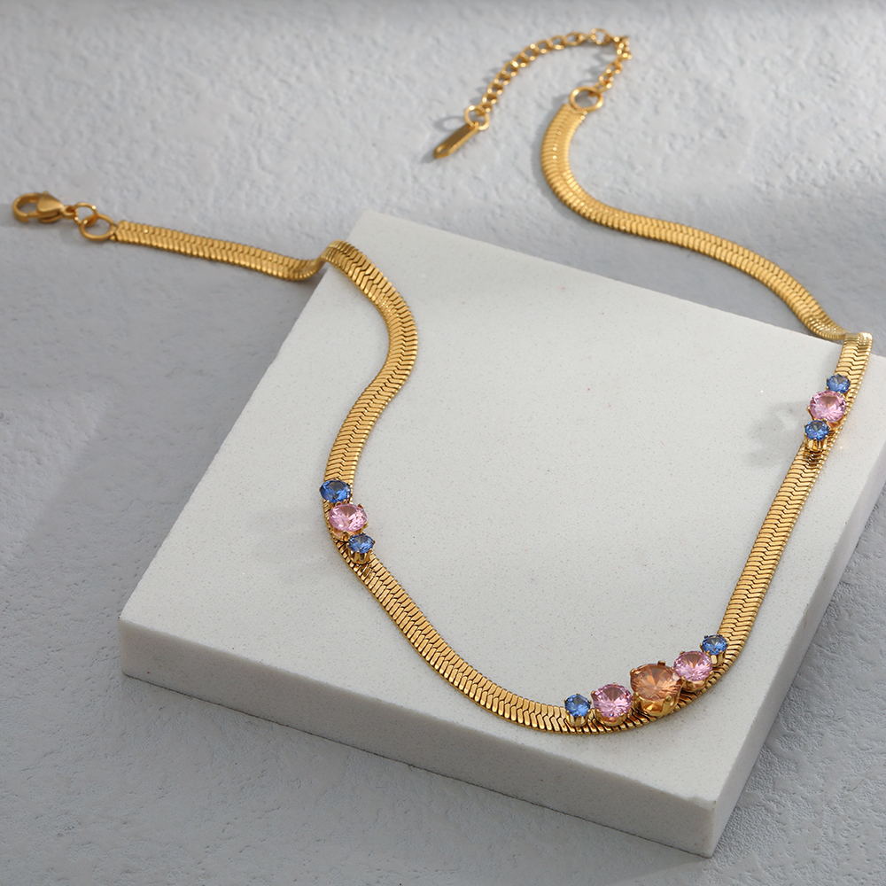 Fashion Round Stainless Steel Gold Plated Inlay Zircon Necklace 1 Piece