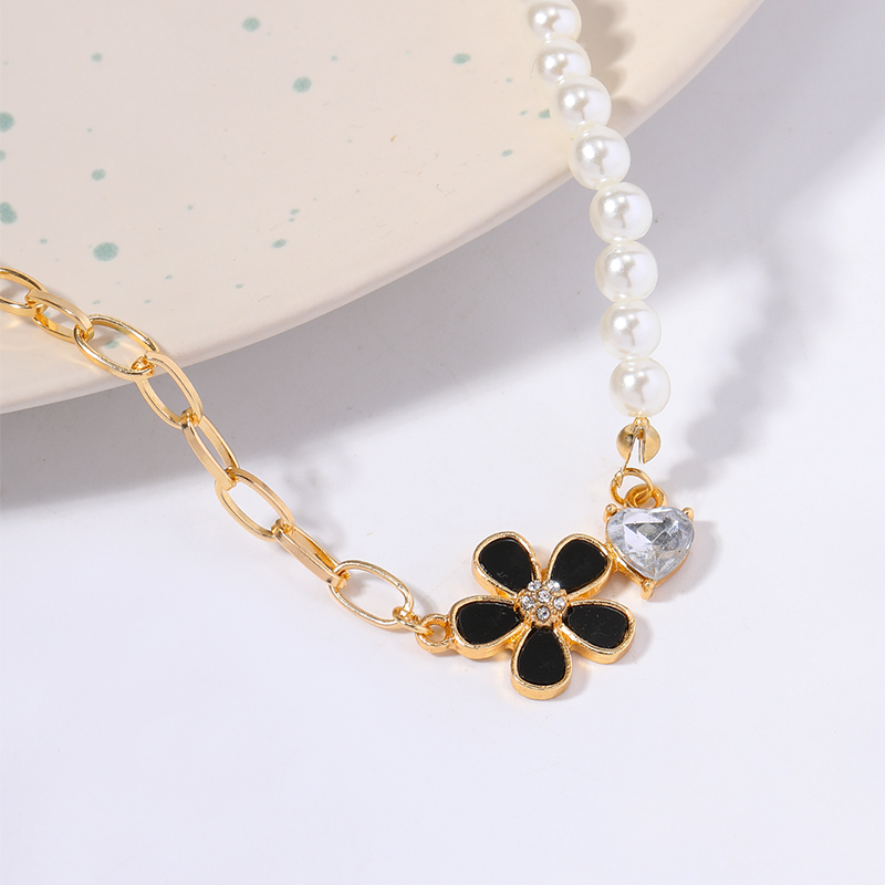 Fashion Flower Alloy Rhinestones Womenu0027S Necklace