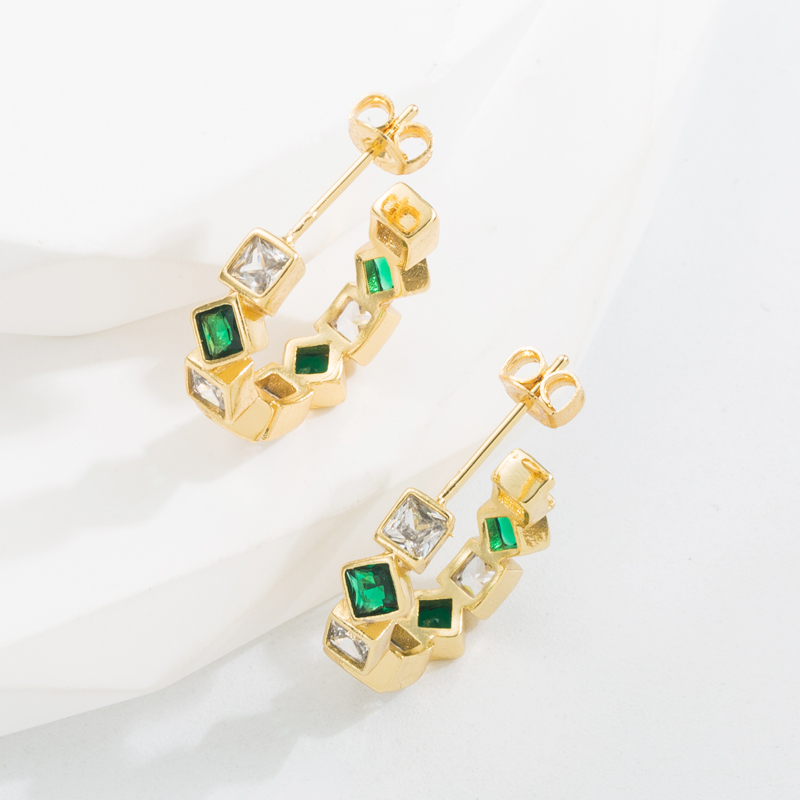 Fashion C Shape Copper Gold Plated Zircon Ear Studs 1 Pair