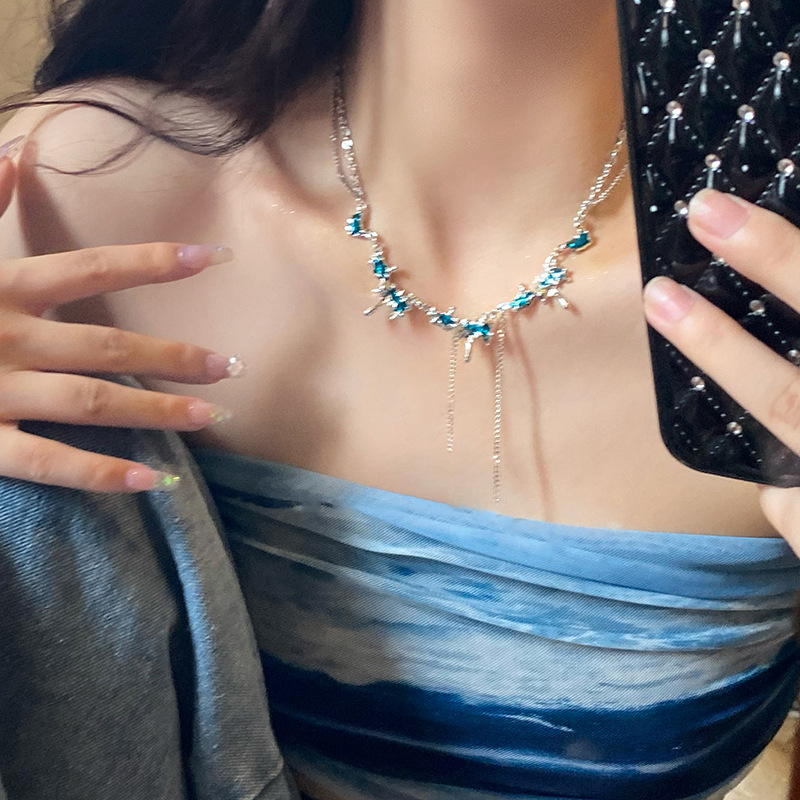 Fashion Irregular Copper Tassel Pearl Inlay Zircon Necklace 1 Piece