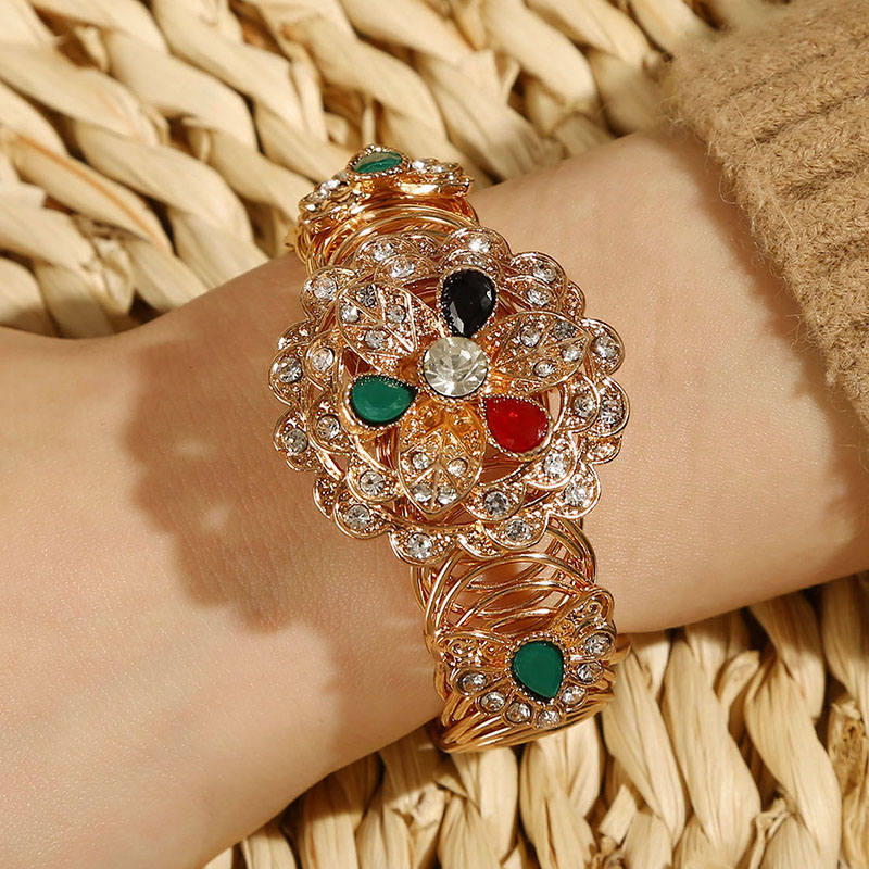 Vintage Style Flower Alloy Inlay Rhinestones Womenu0027S Bangle 1 Piece