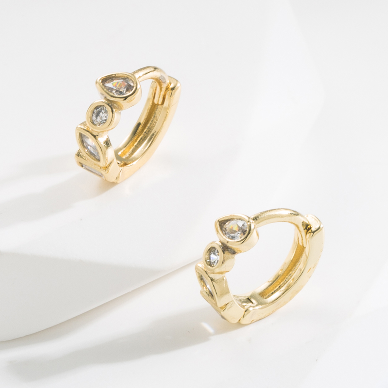 Fashion Geometric Copper Gold Plated Zircon Hoop Earrings 1 Pair