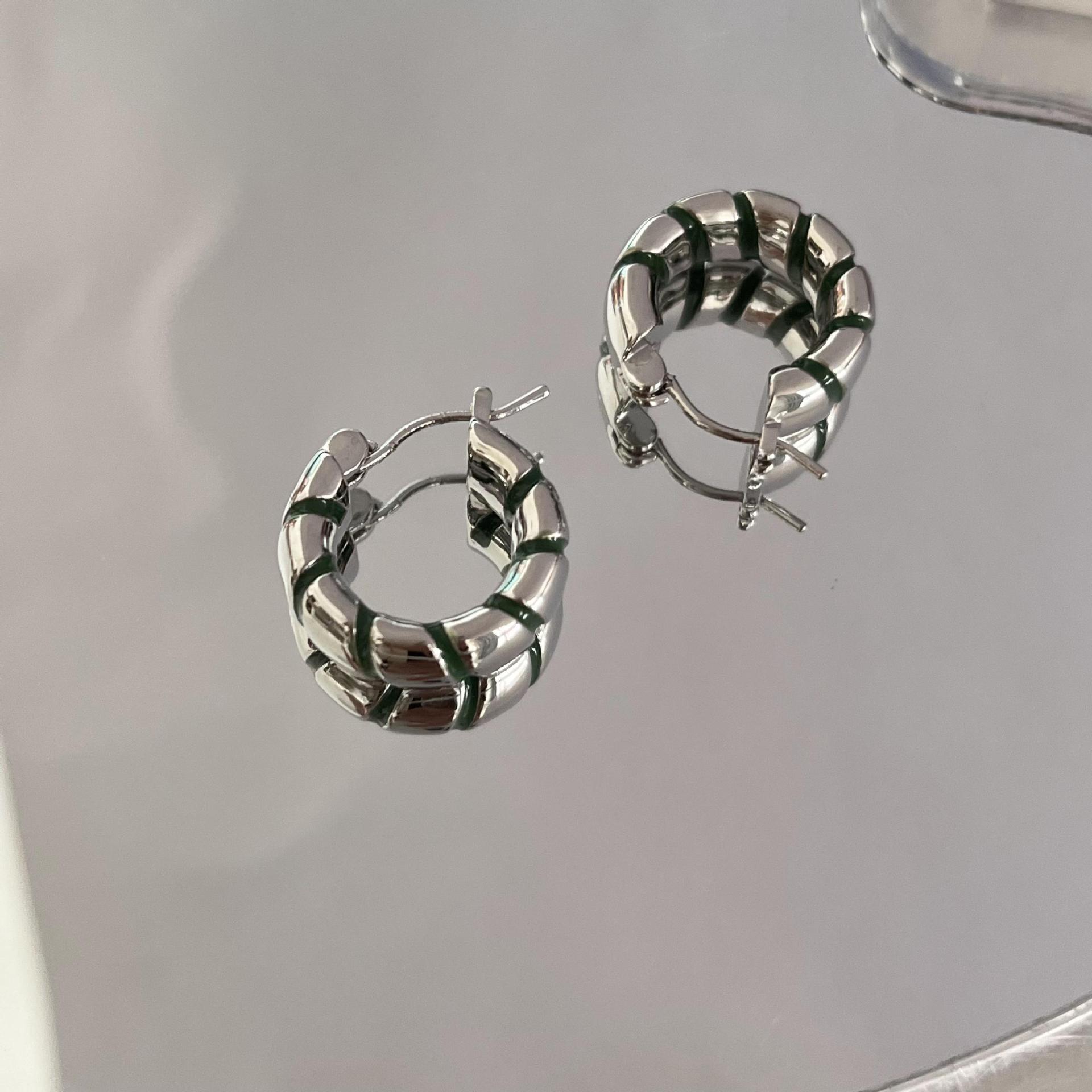 Retro Geometric Alloy Enamel Gold Plated Womenu0027S Hoop Earrings 1 Pair
