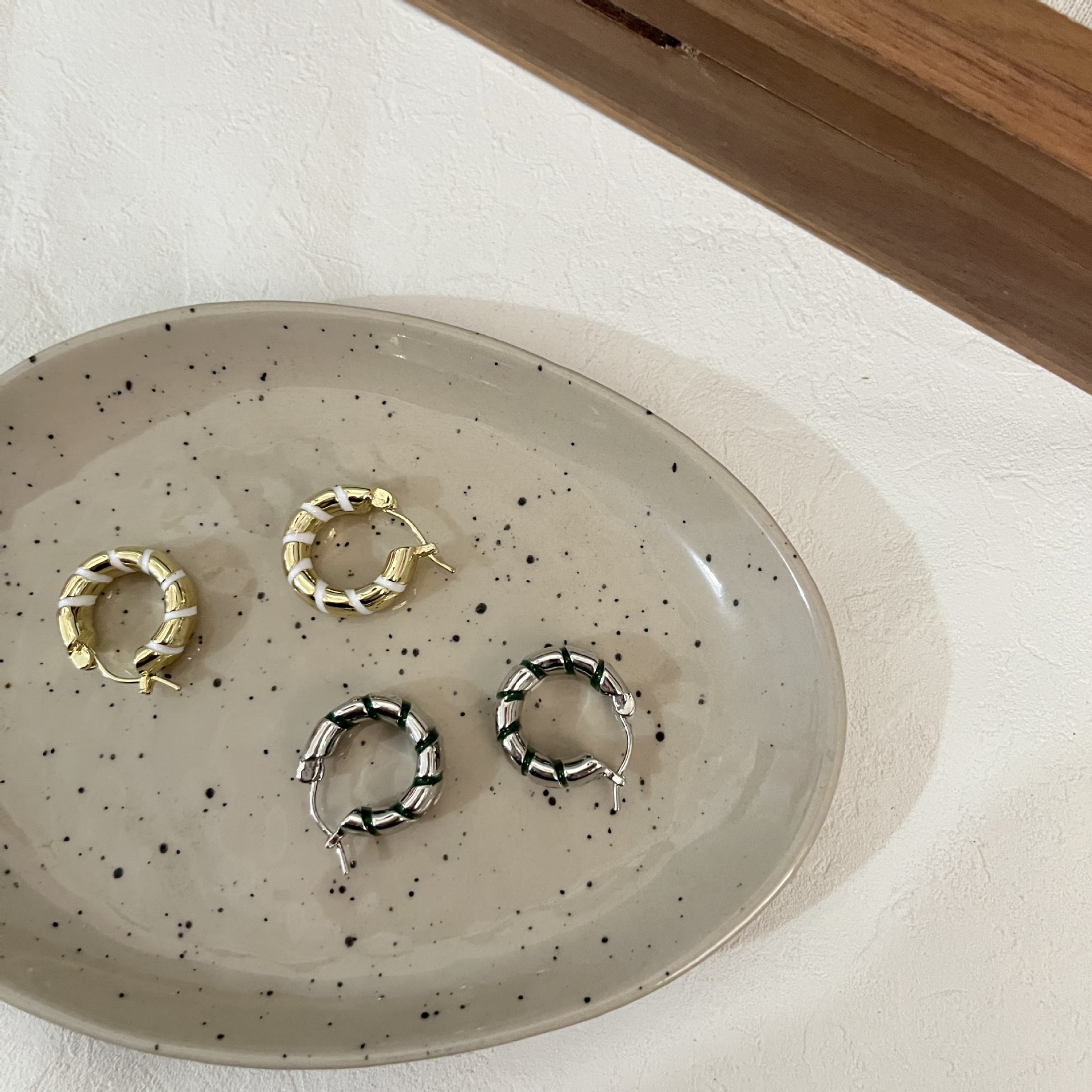 Retro Geometric Alloy Enamel Gold Plated Womenu0027S Hoop Earrings 1 Pair