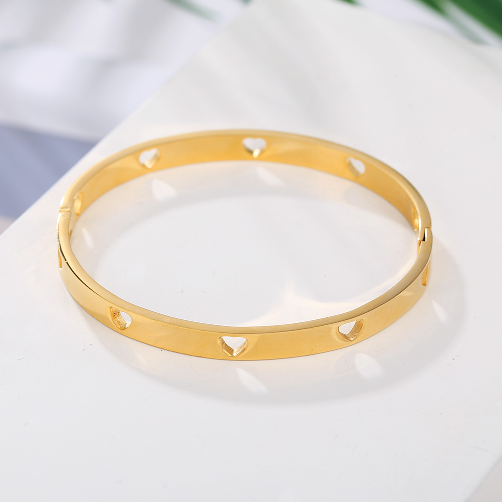 Fashion Heart Shape Alloy Womenu0027S Bangle 1 Piece