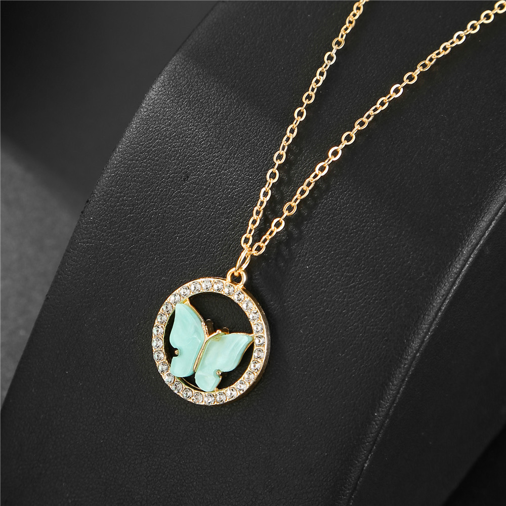 Fashion Round Butterfly Alloy Inlay Rhinestones Womenu0027S Necklace 1 Piece