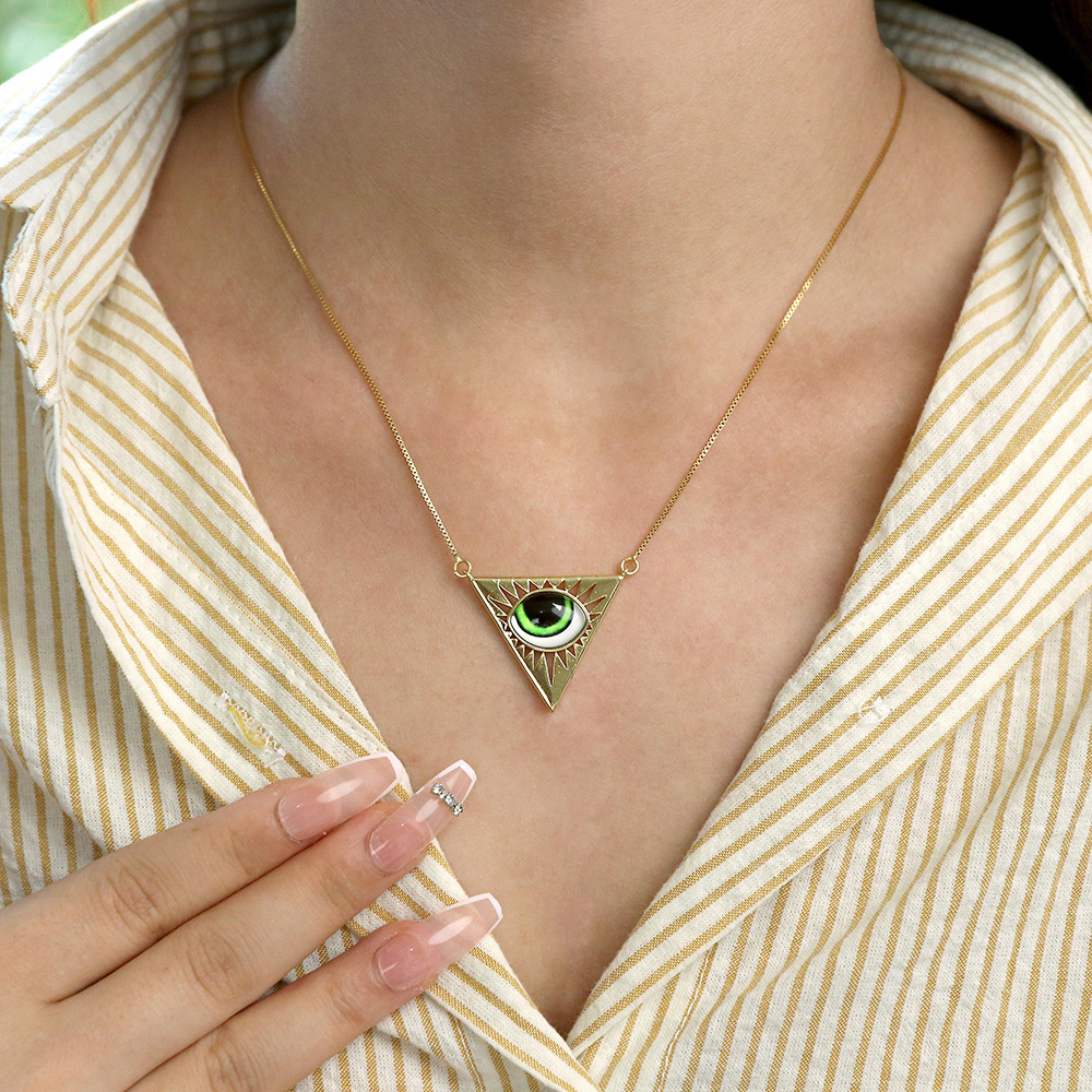 Fashion Devilu0027S Eye Copper Plating Resin Pendant Necklace 1 Piece