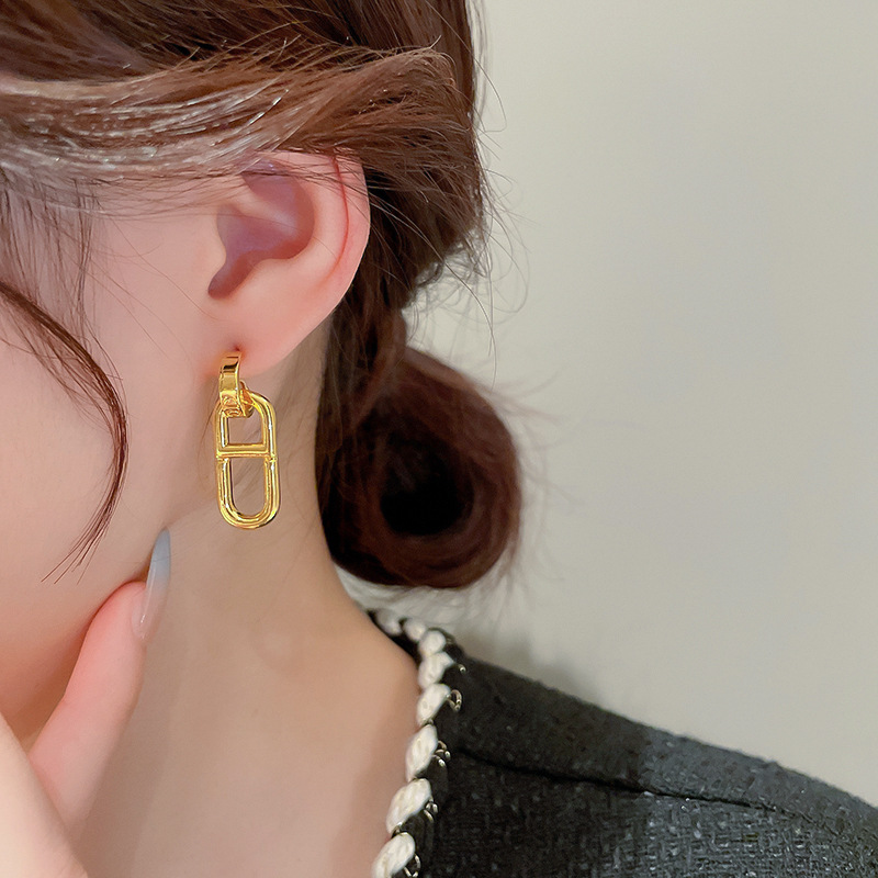 Fashion Letter Copper Drop Earrings 1 Pair