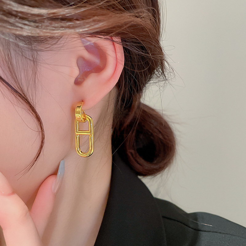 Fashion Letter Copper Drop Earrings 1 Pair