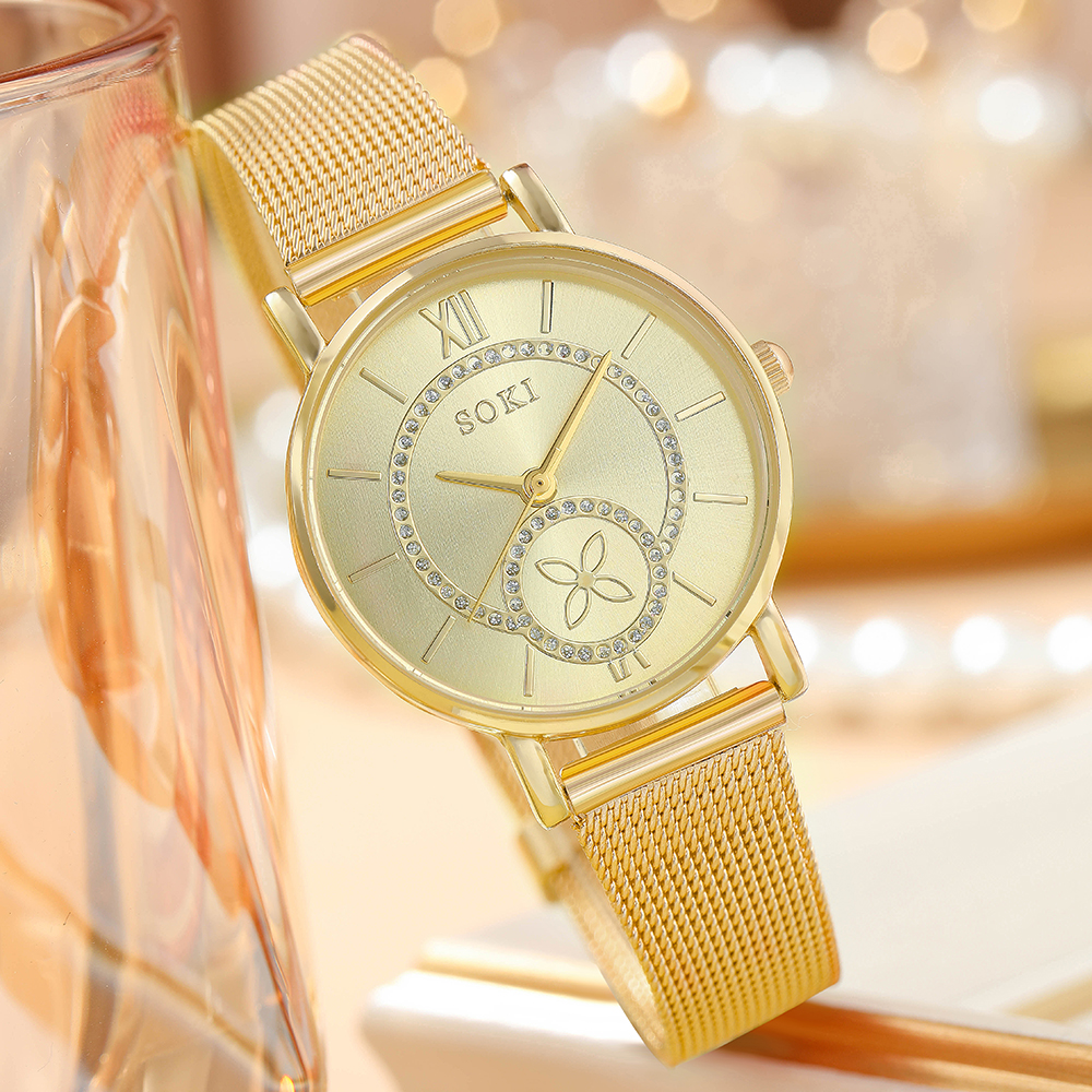 Fashion Four Leaf Clover Buckle Quartz Womenu0027s Watches